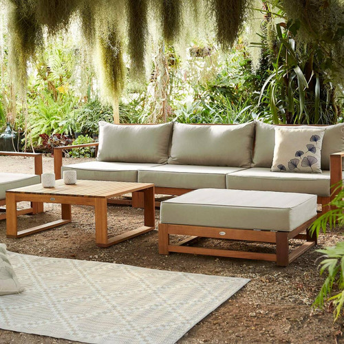 Ensembles canapés et fauteuils sweeek Salon de jardin en bois 5 places - Mendoza - Coussins beiges, canapé, fauteuils et table basse en acacia | sweeek
